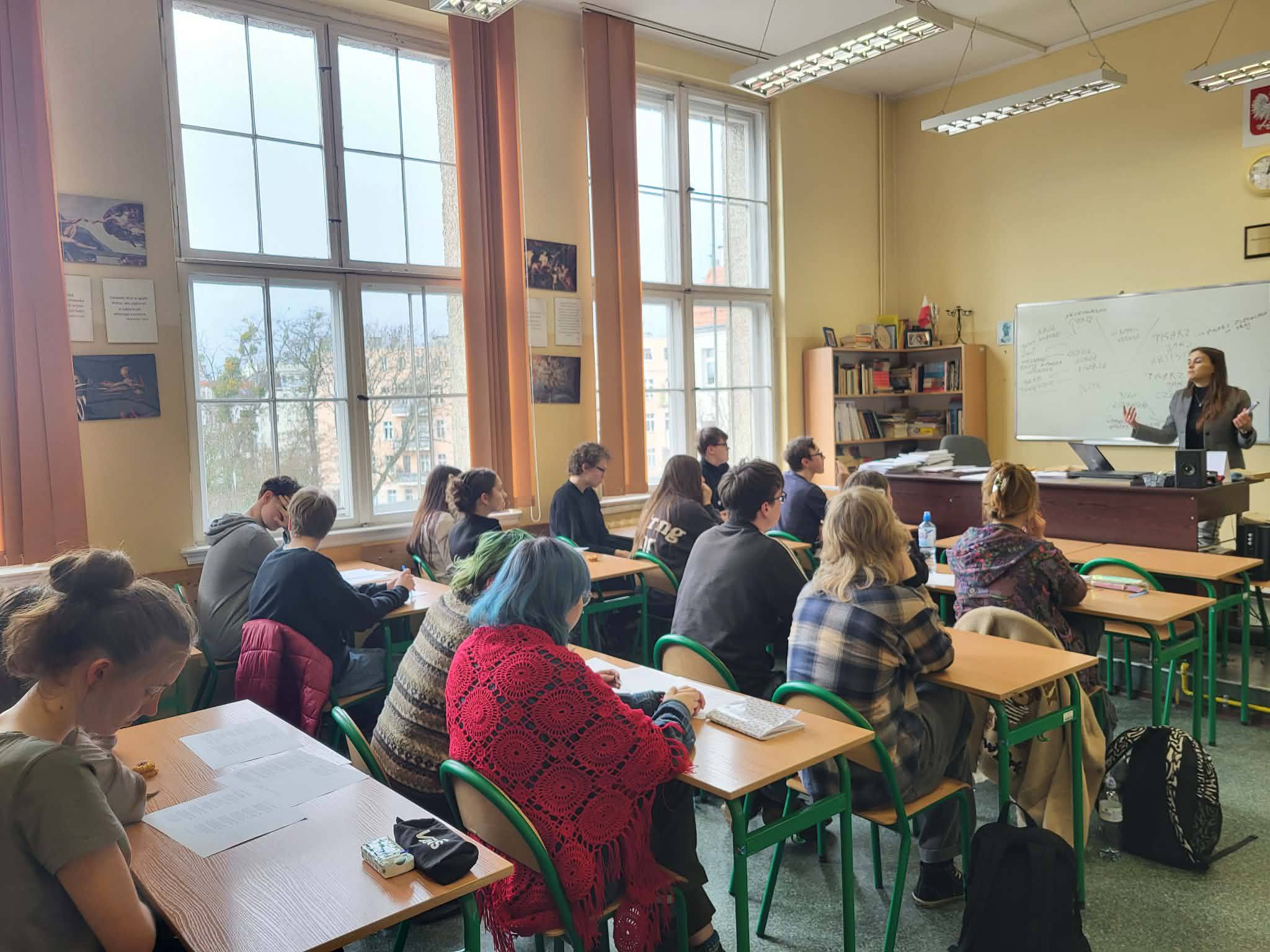 Dr Barbara Popiel-Kobielska w I LO w Szczecinie
