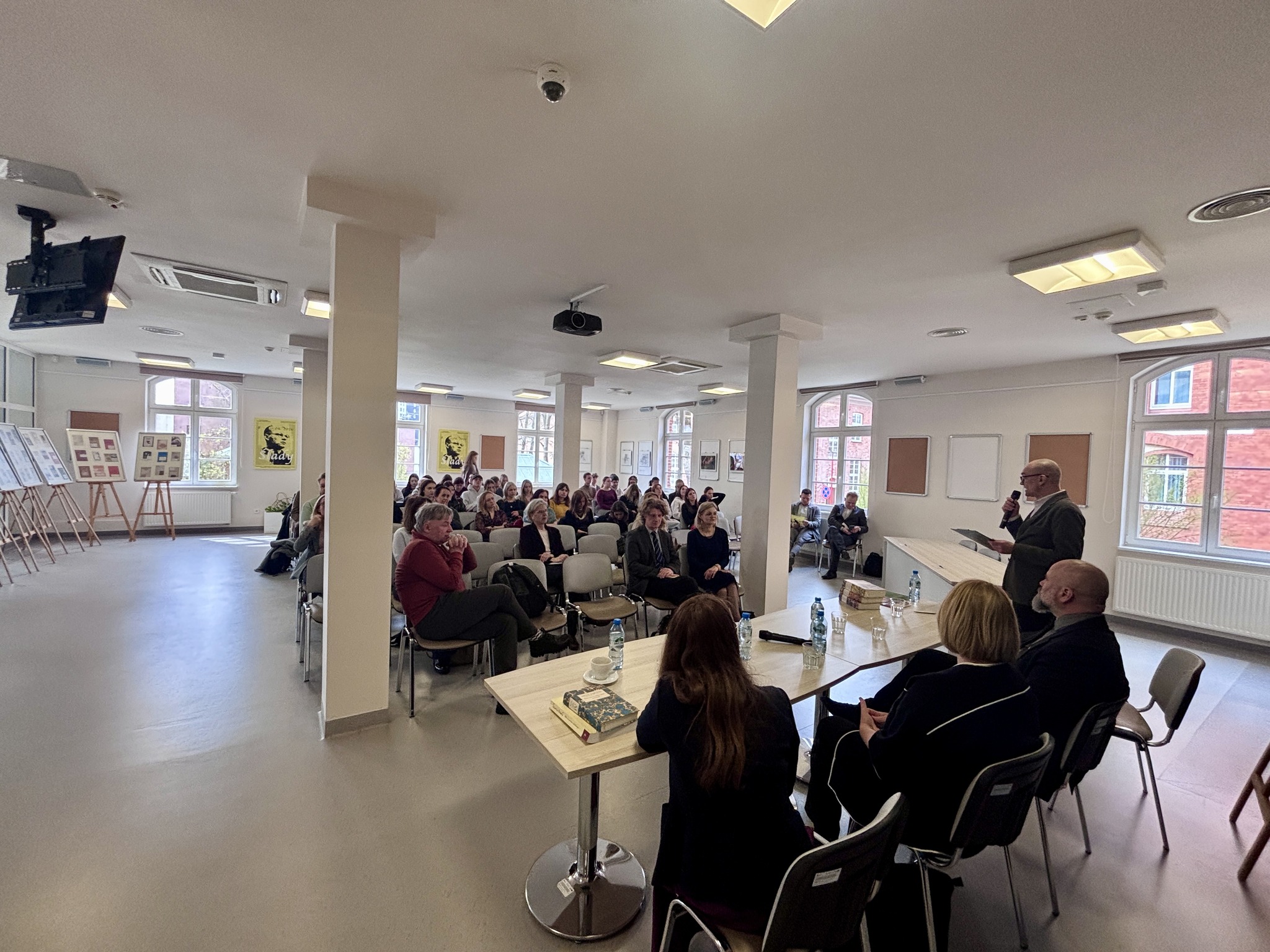 „Archiwa w erze cyfrowej” – debata, która połączyła przeszłość z przyszłością