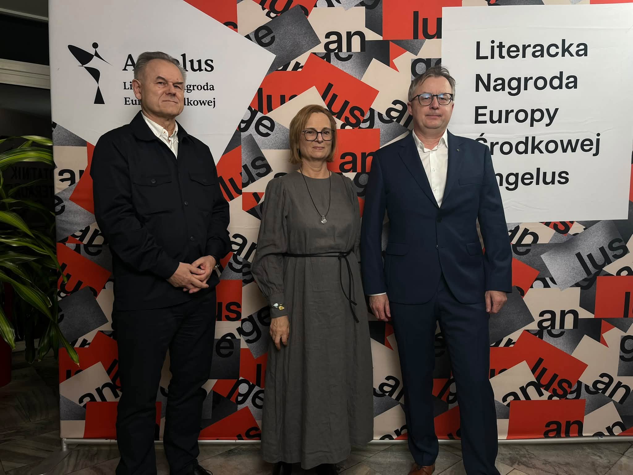 Prof. Inga Iwasiów oraz prof. Jerzy Madejski z naszego Instytutu w jury Literackiej Nagrody Europy Środkowej Angelus