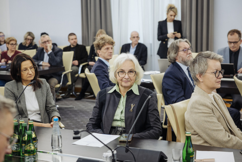 Konferencja „Polonistyka i jej strategiczne znaczenie dla państwa polskiego” w Senacie RP